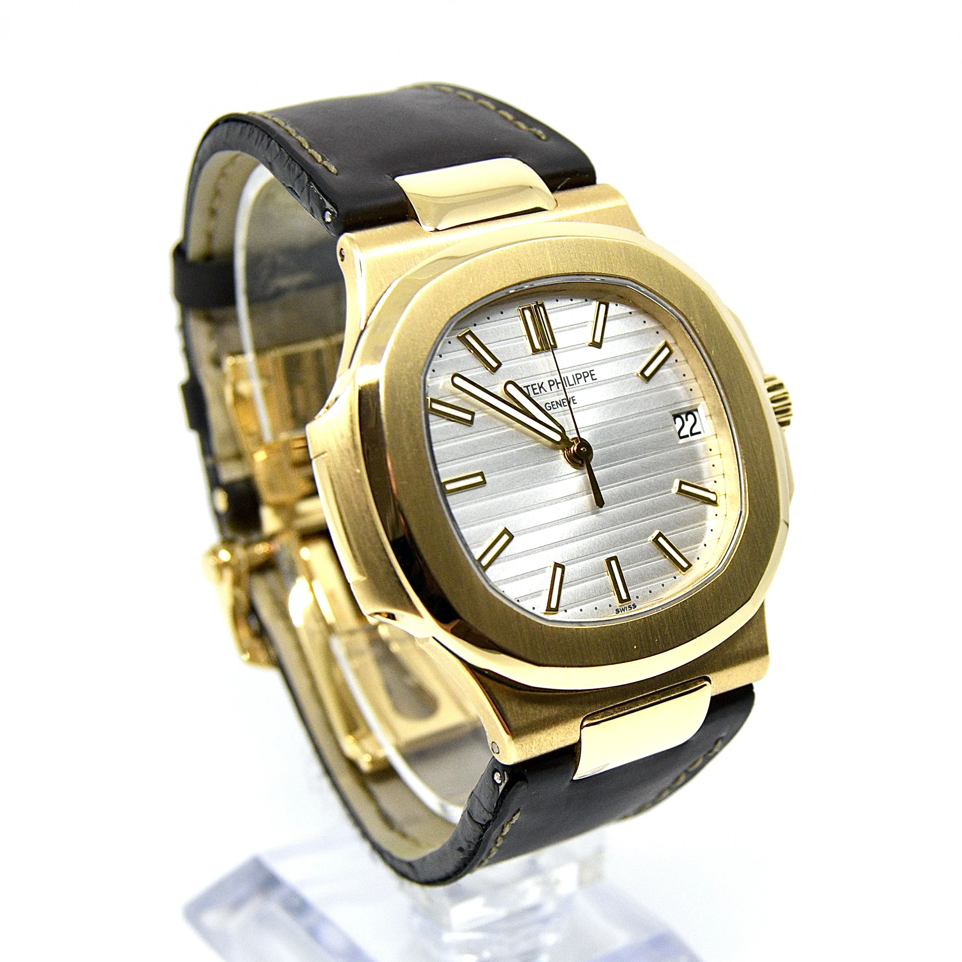 Patek Philippe Nautilus 5711J-001 40mm Yellow gold Silver 5