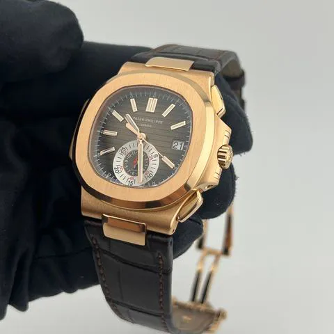 Patek Philippe Nautilus 5980R-001 40.5mm Rose gold Brown 10