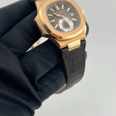 Patek Philippe Nautilus 5980R-001 40.5mm Rose gold Brown 12