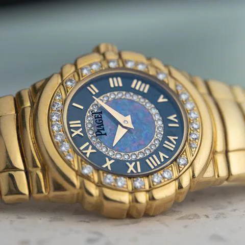 Piaget Tanagra 25mm Yellow gold Blue