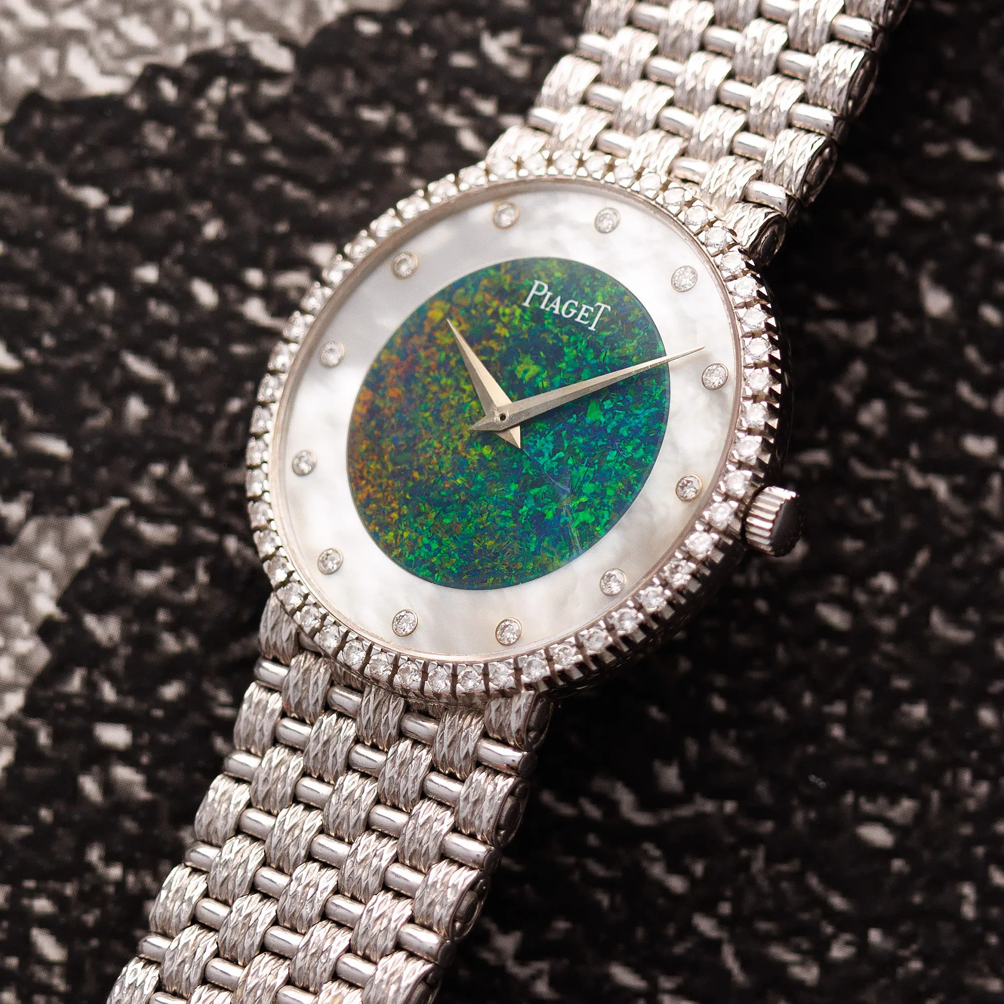 Piaget Vintage 9066 D23 31.5mm  18k WG Diamond and Opal and Mother-of-pearl 1