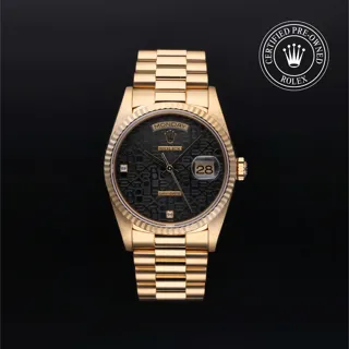 Rolex Day-Date 36 18238 Yellow gold Black