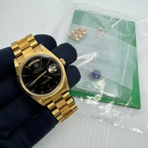 Rolex Day-Date 36 18248 36mm Yellow gold Black