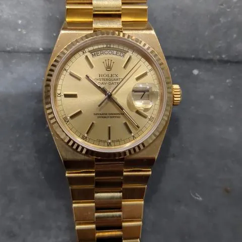 Rolex Day-Date Oysterquartz 19018 36mm Yellow gold Gold