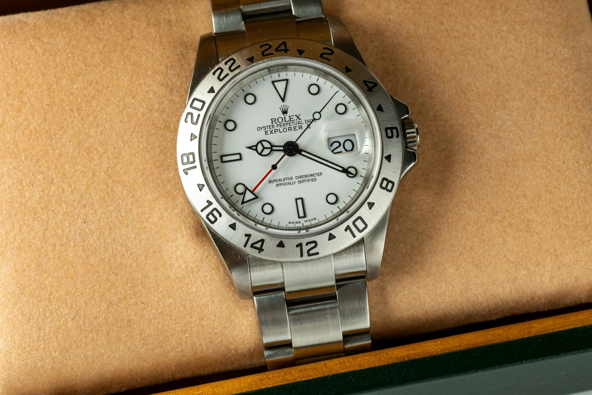 Rolex Explorer II 16570 40mm Stainless steel White 9