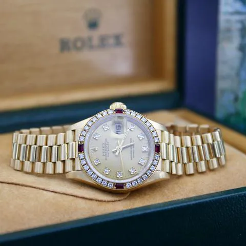 Rolex Lady-Datejust 69068 26mm Yellow gold Gold 5