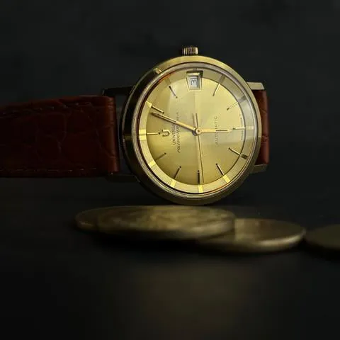 Universal Genève Polerouter 35mm Stainless steel Gold 2