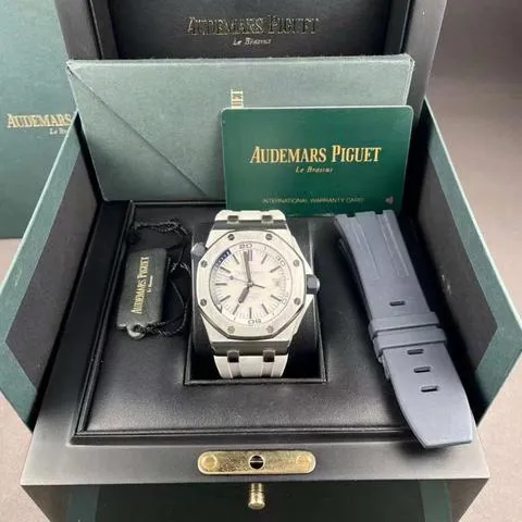 Audemars Piguet Royal Oak Offshore Diver 15710ST.OO.A010CA.01 42mm Stainless steel White