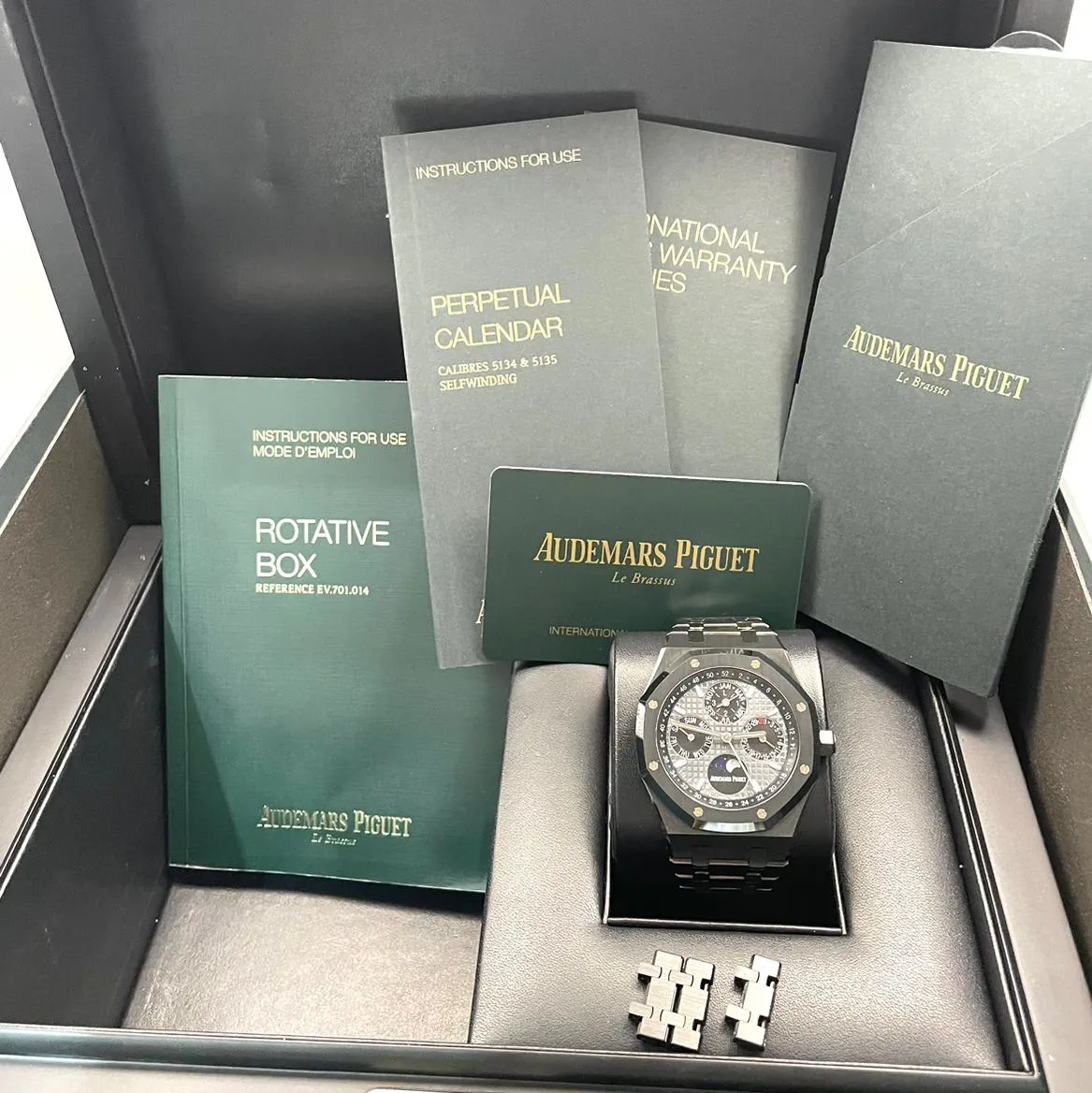 Audemars Piguet Royal Oak Perpetual Calendar 26579CE.OO.1225CE.01 41mm Ceramic Gray 6