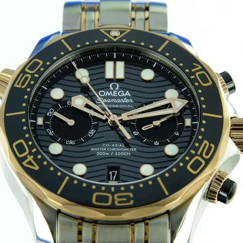 Omega Seamaster Diver 300M 210.20.44.51.01.001 44mm Yellow gold and Stainless steel Black 1