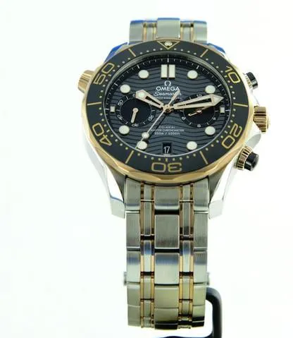 Omega Seamaster Diver 300M 210.20.44.51.01.001 44mm Yellow gold and Stainless steel Black 3