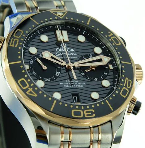 Omega Seamaster Diver 300M 210.20.44.51.01.001 44mm Yellow gold and Stainless steel Black 4