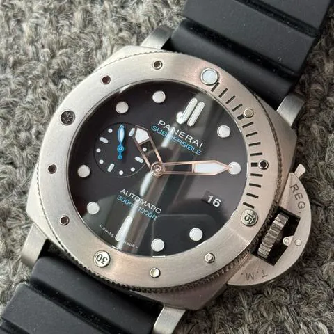 Panerai Submersible PAM 01305 47mm Titanium Black 1