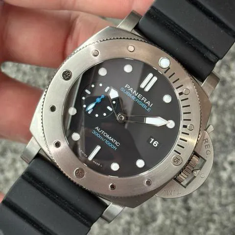 Panerai Submersible PAM 01305 47mm Titanium Black 6