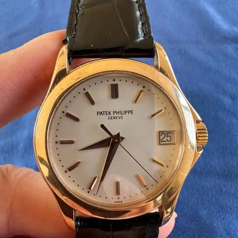 Patek Philippe Calatrava 5107R 37mm Rose gold White