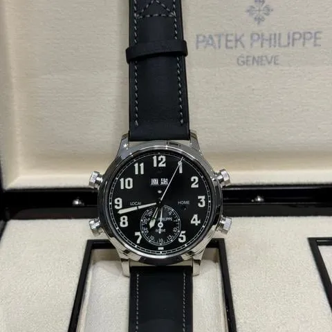 Patek Philippe Calatrava 5520P-001 Platinum Black 1