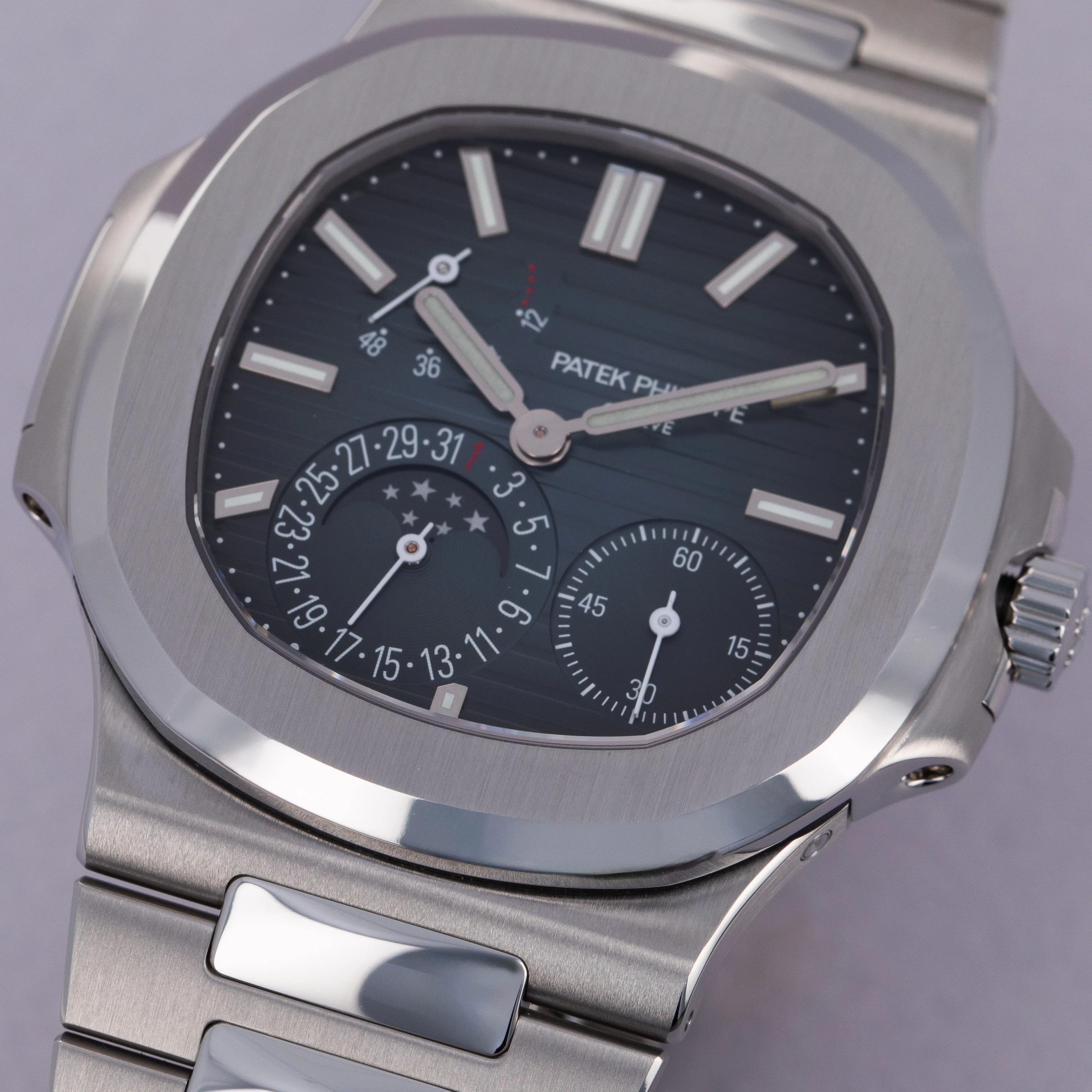 Patek Philippe Nautilus Moonphase 5712/1A-001 40mm Stainless steel Blue 2