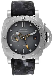 Panerai Submersible PAM 01323 Stainless steel Gray