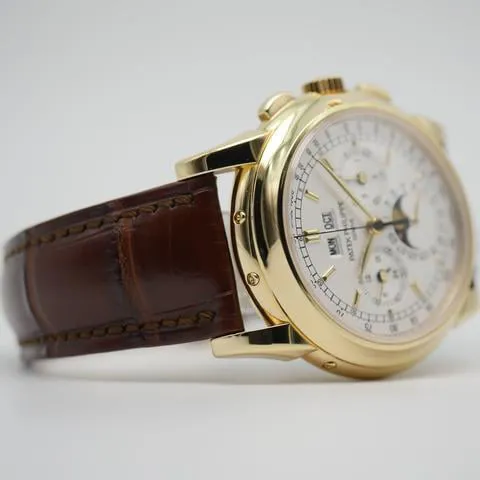 Patek Philippe Perpetual Calendar Chronograph 5970J-001 40mm Yellow gold Silver 3