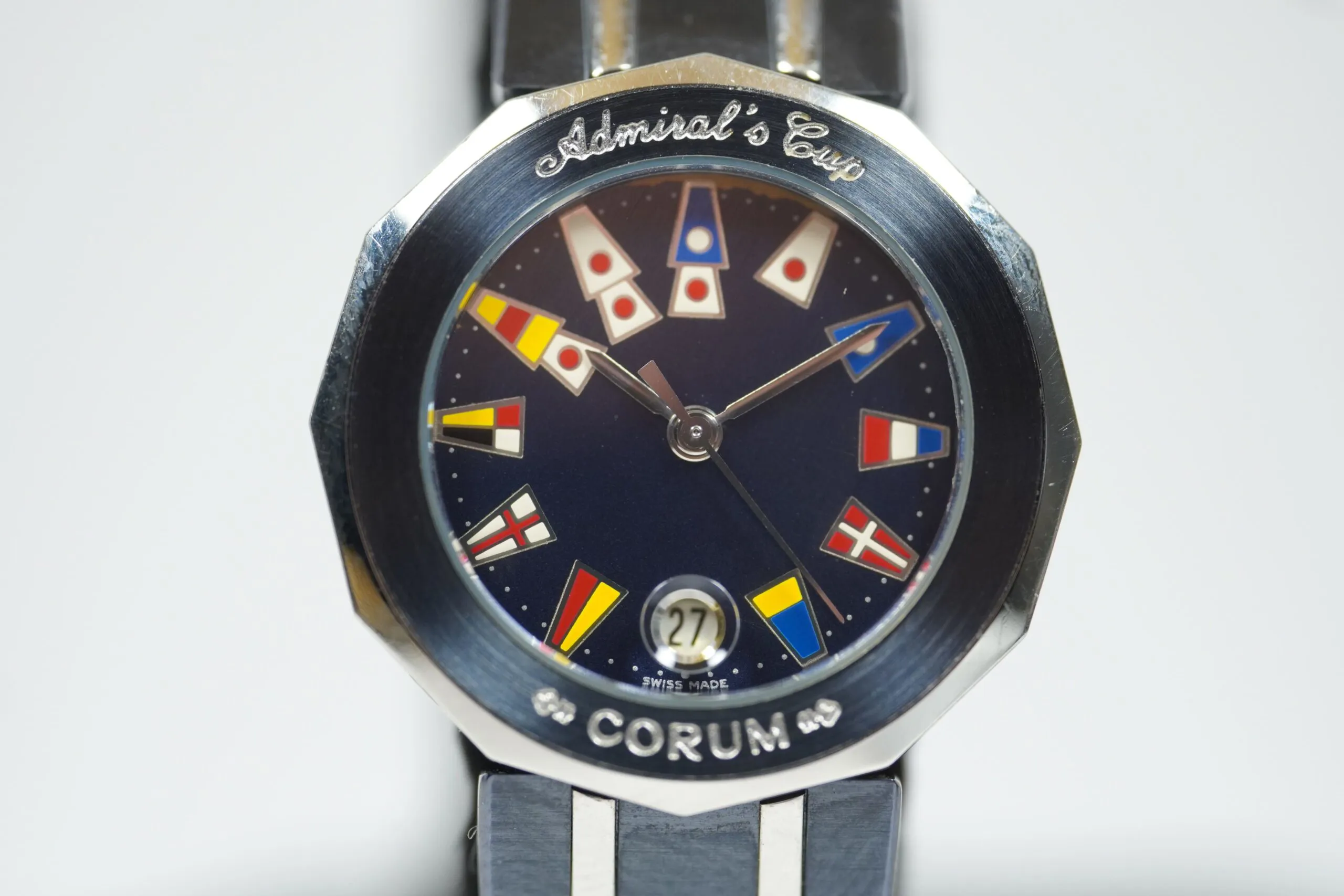 Corum Admiral's Cup 39.610.30 V-50. 27mm Acier Bleu