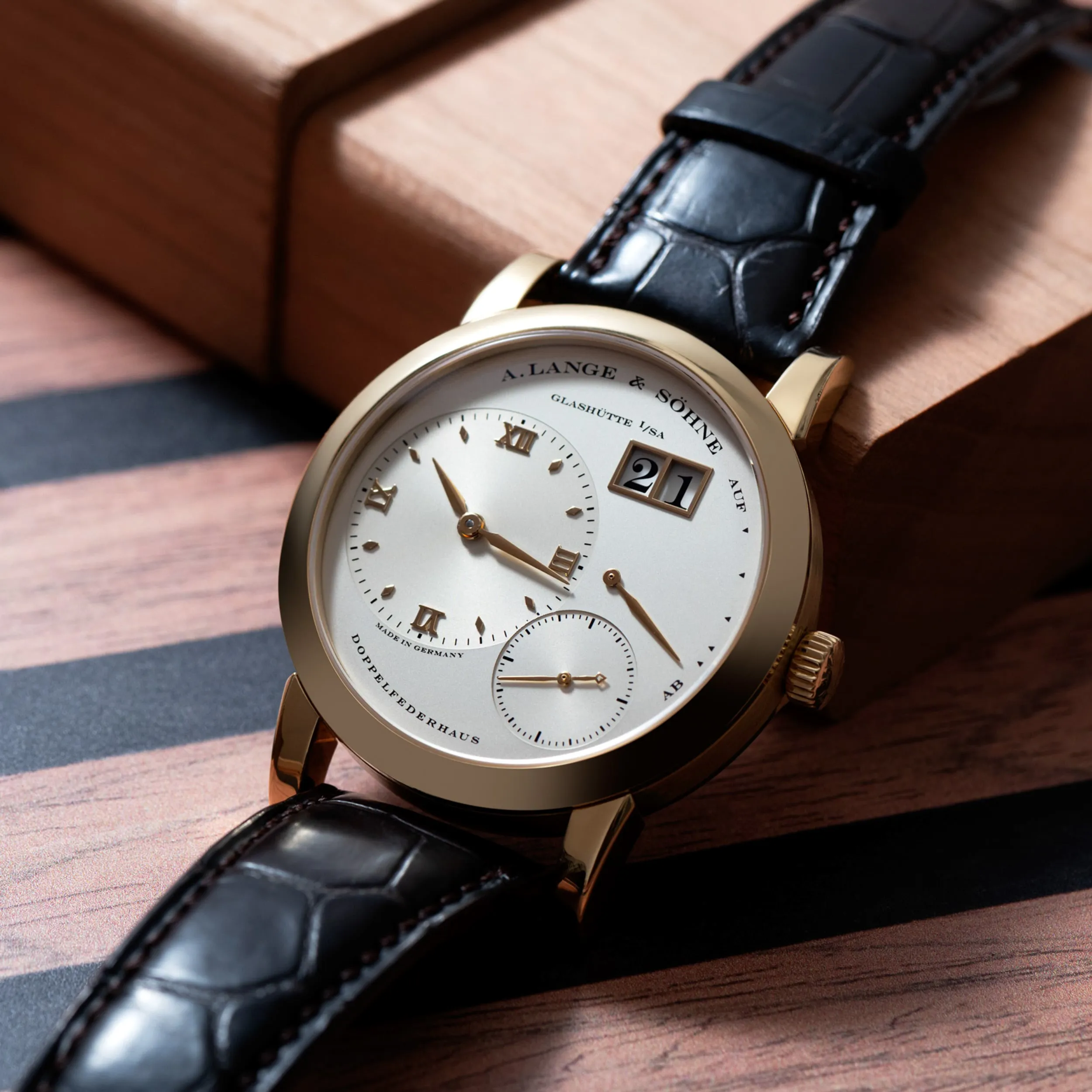 A. Lange & Söhne Lange 1 40991420/AS08706 38.5mm Yellow gold Black 8