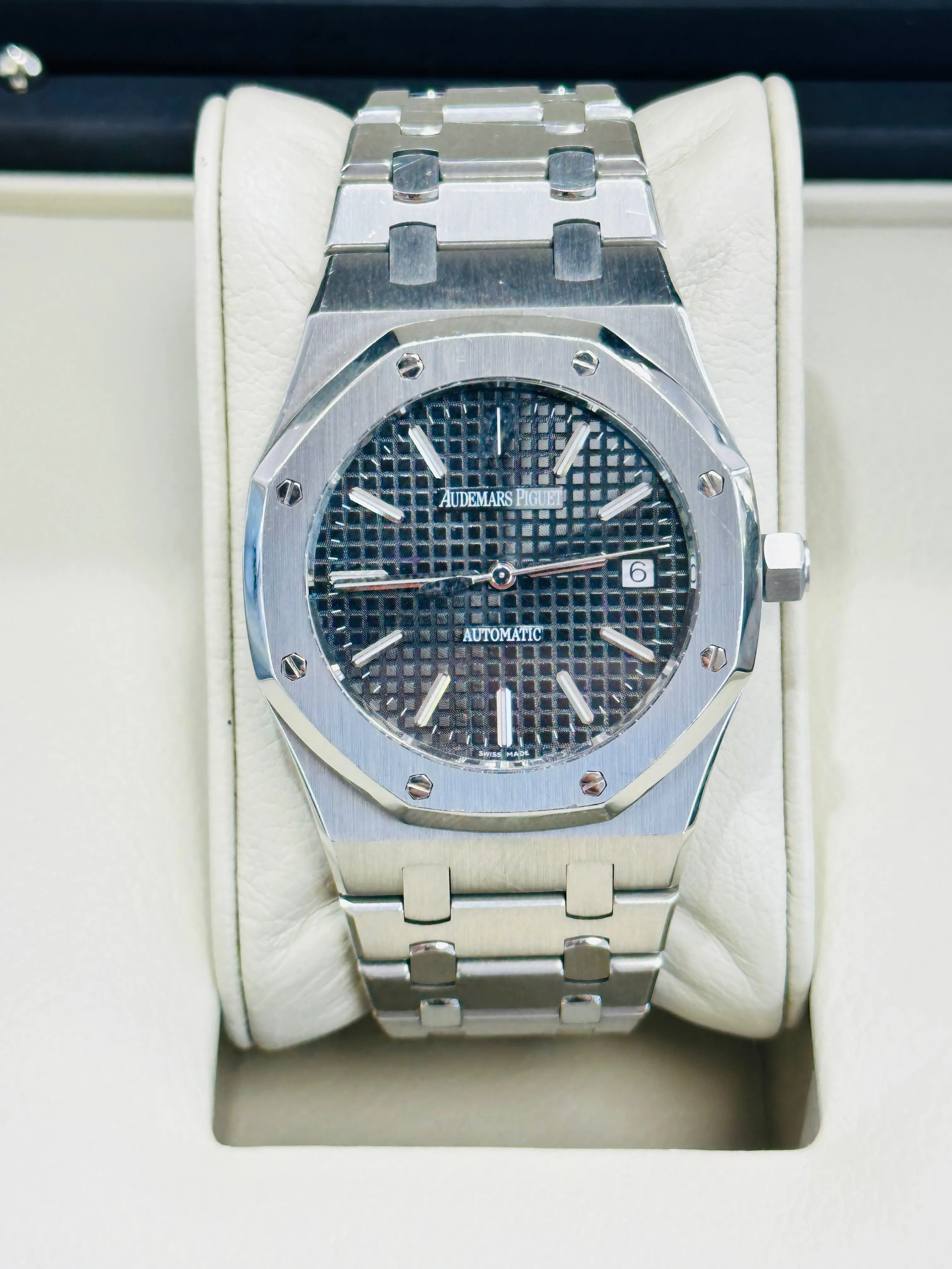 Audemars Piguet Royal Oak 15300ST.OO.1220ST.03 39mm Stainless steel Black