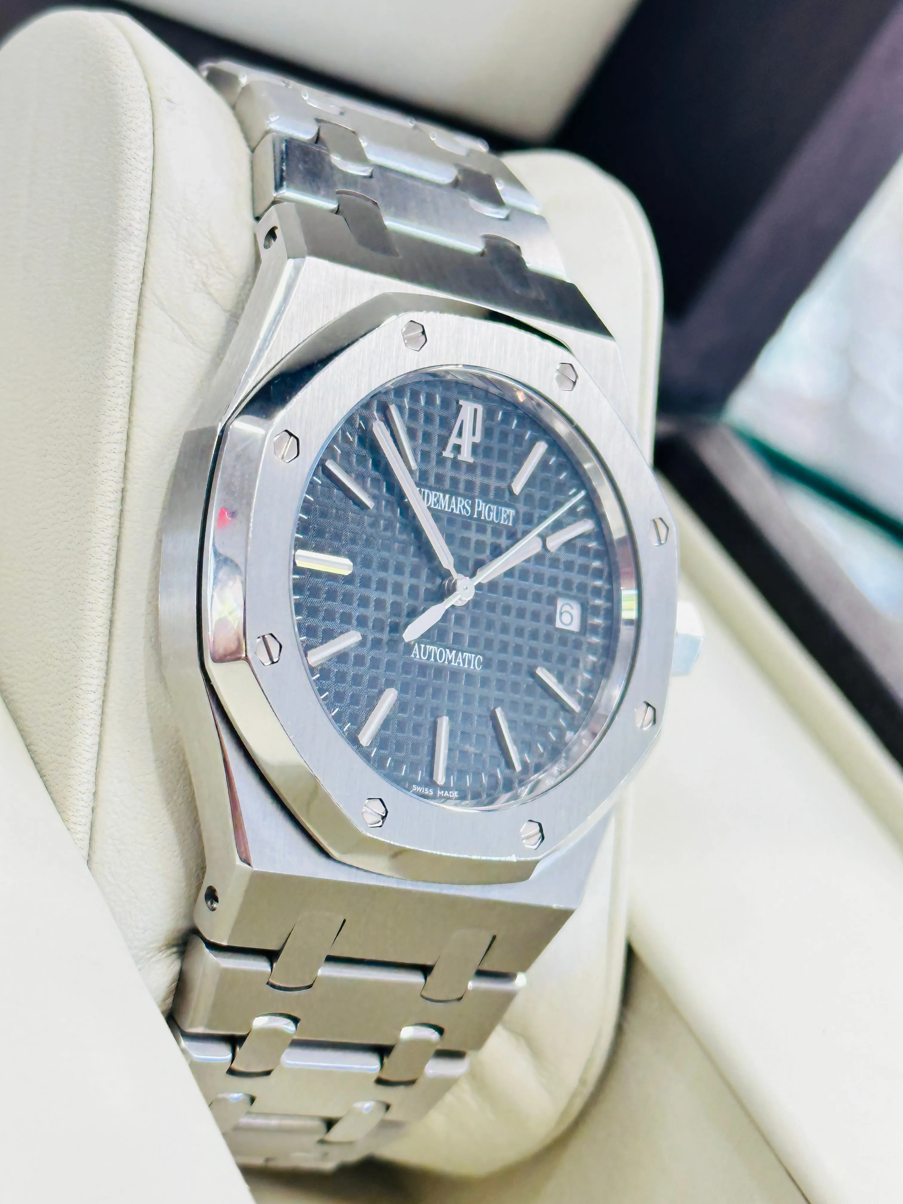 Audemars Piguet Royal Oak 15300ST.OO.1220ST.03 39mm Stainless steel Black 1