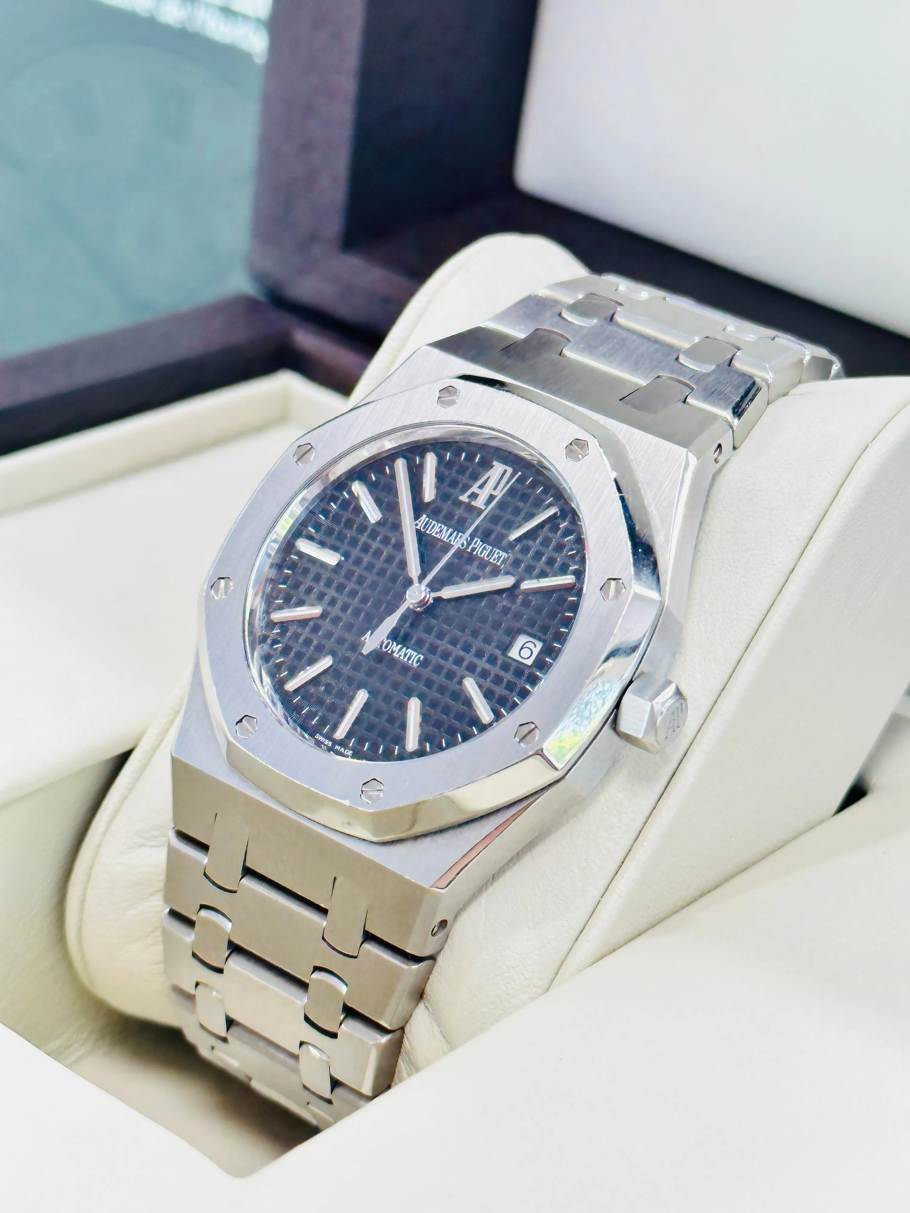 Audemars Piguet Royal Oak 15300ST.OO.1220ST.03 39mm Stainless steel Black 2