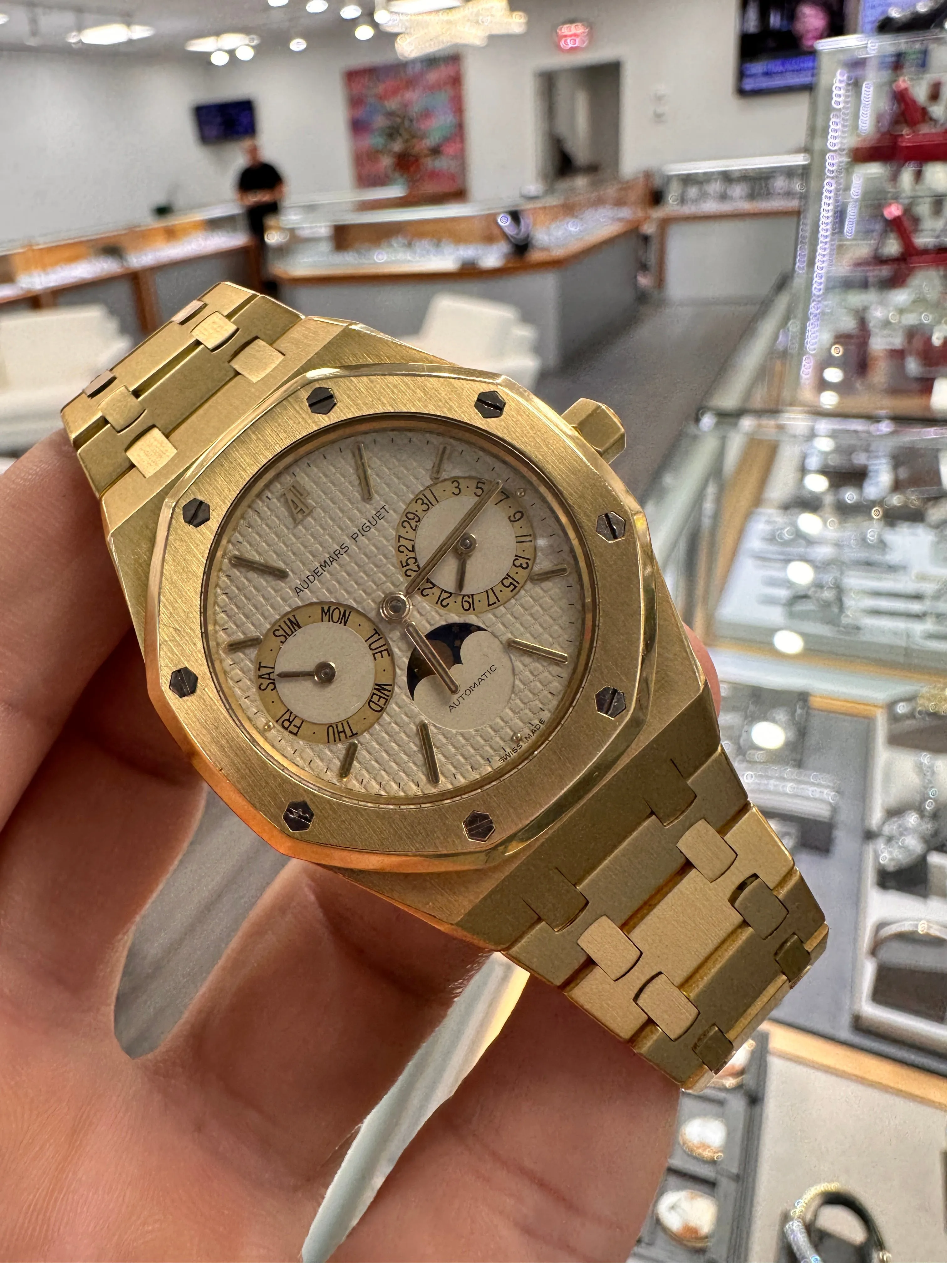 Audemars Piguet Royal Oak 25594BA.OO.0477BA.01 36mm Yellow gold Cream 15