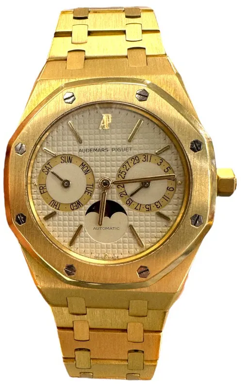 Audemars Piguet Royal Oak 25594BA.OO.0477BA.01 36mm Yellow gold Cream