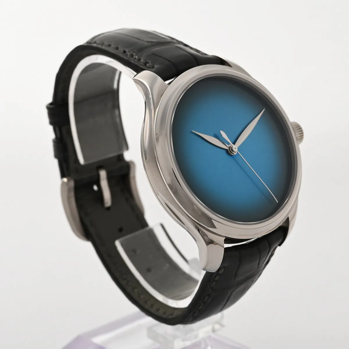 H. Moser & Cie. Endeavour 1200-0215 40mm White gold Blue 2