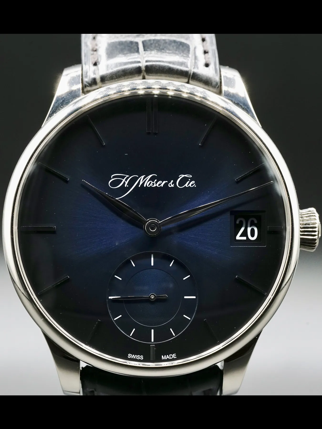 H. Moser & Cie. Venturer 2100-0202 41mm White gold Blue