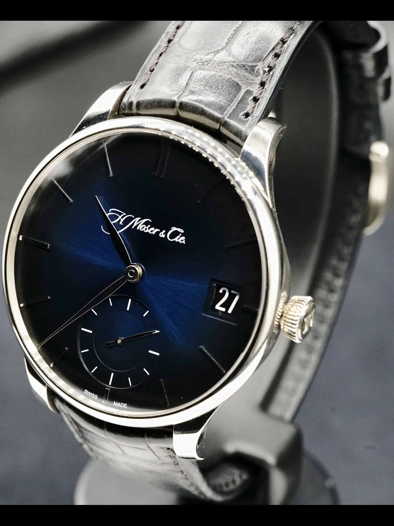 H. Moser & Cie. Venturer 2100-0202 41mm White gold Blue 2