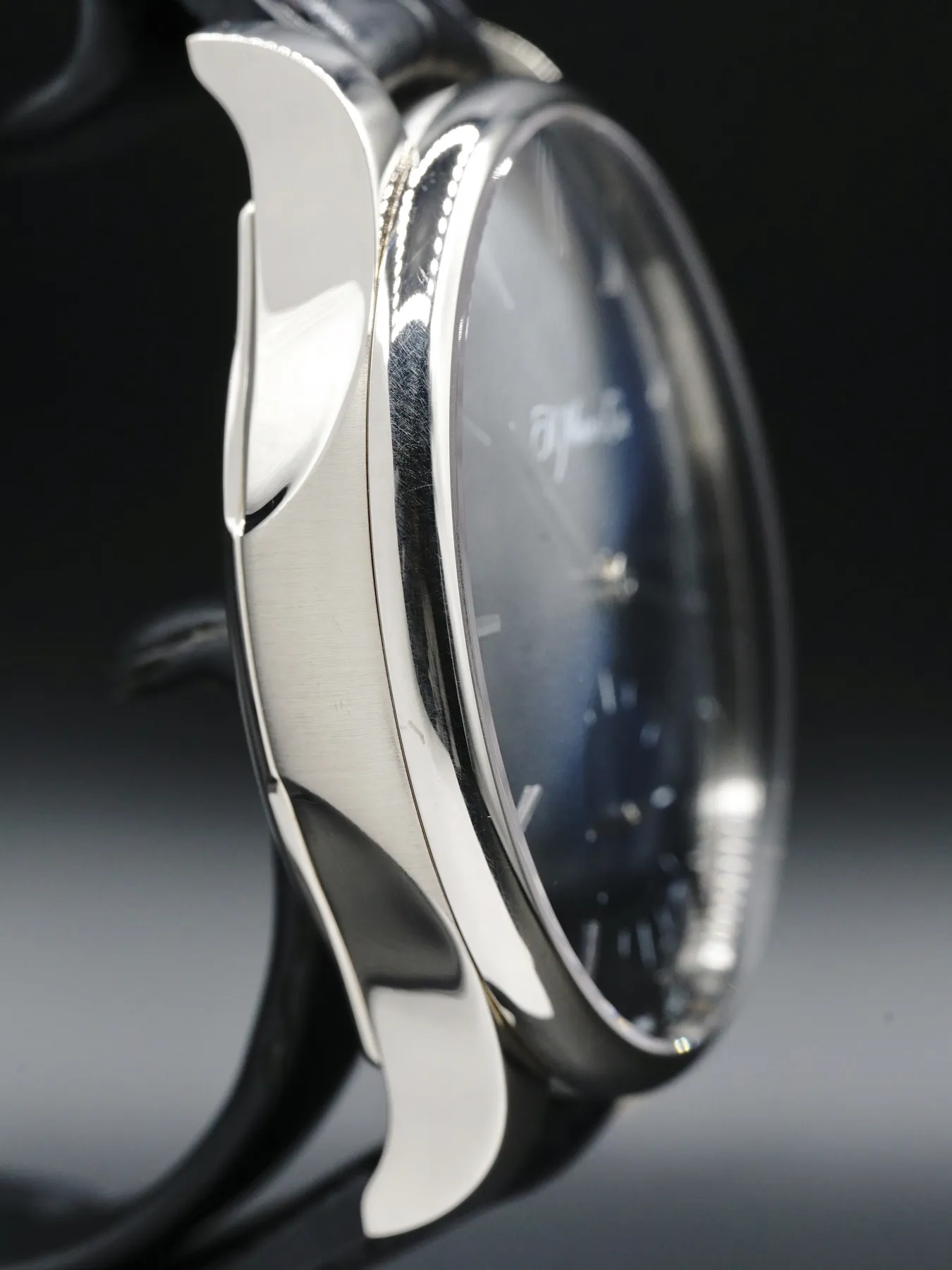 H. Moser & Cie. Venturer 2100-0202 41mm White gold Blue 3