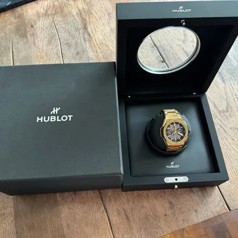 Hublot Big Bang 451.VX.1130.VX 42mm Yellow gold Skeleton 3