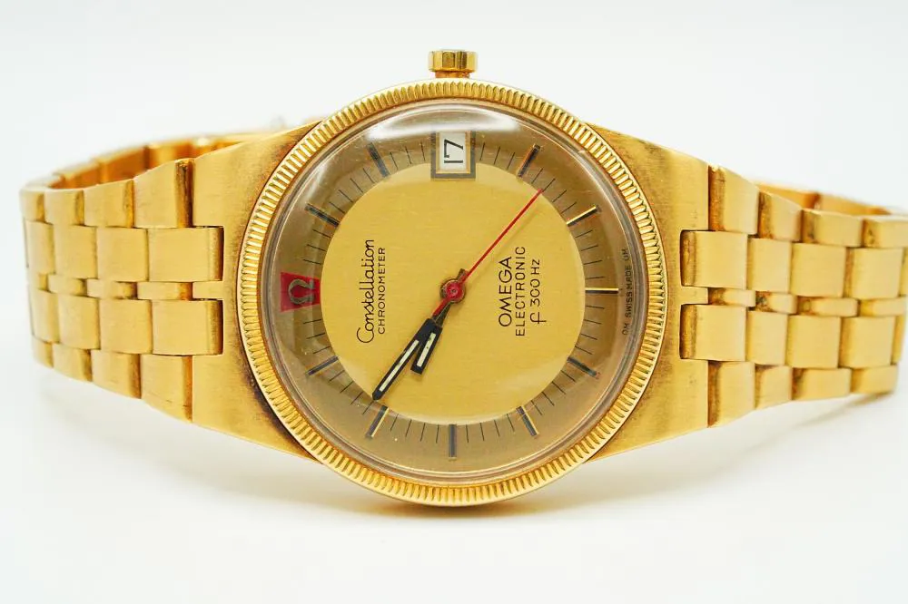 Omega Constellation 35.5mm 18k yellow gold