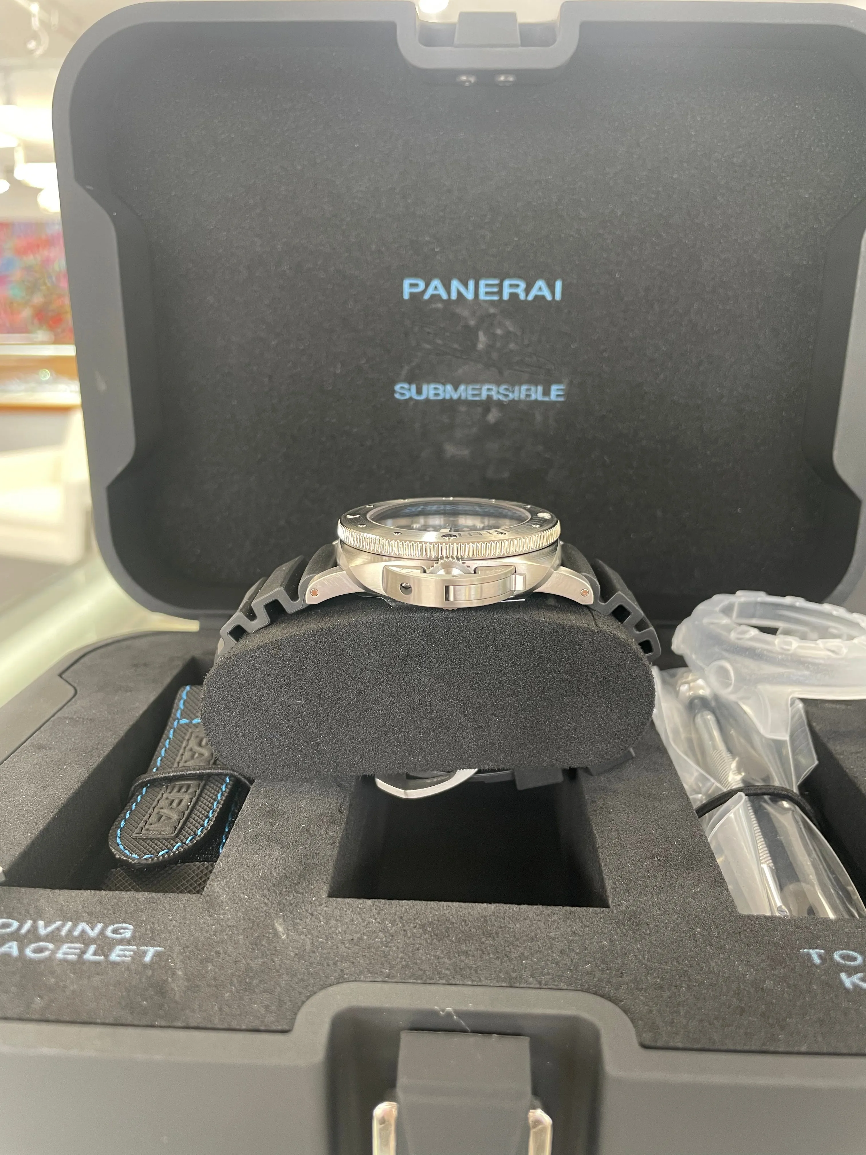 Panerai Submersible PAM 01305 47mm Titanium Black 2