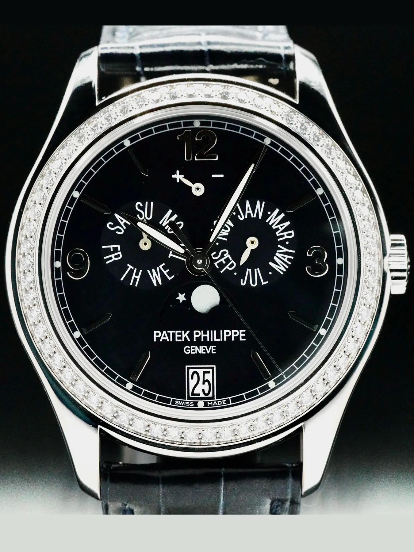 Patek Philippe Annual Calendar 5147G-001 39mm White gold and 18k white gold Blue