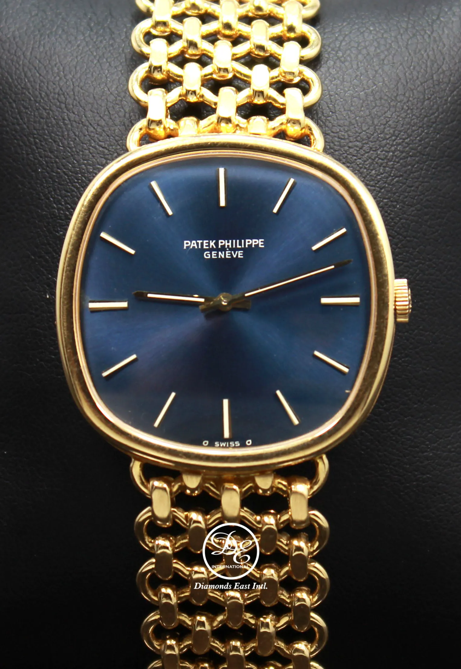 Patek Philippe Ellipse 3844 33mm Yellow gold and 18k yellow gold Blue 3