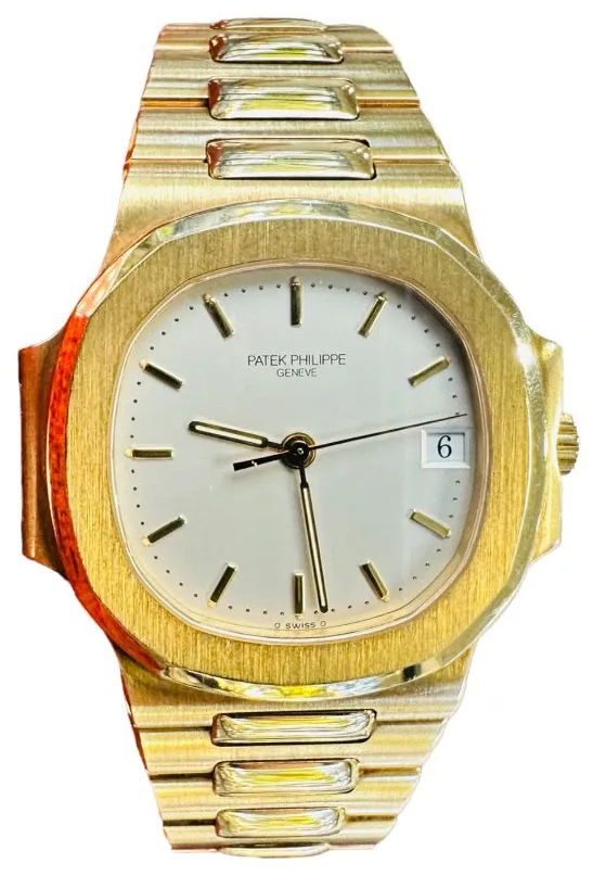 Patek Philippe Nautilus 3800J-001 Yellow gold White