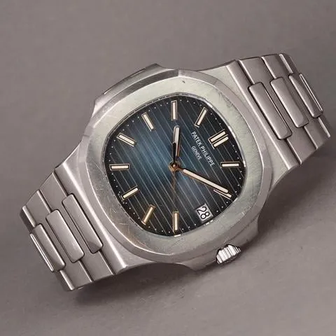 Patek Philippe Nautilus 5711/1A-010 40mm Stainless steel Blue 4