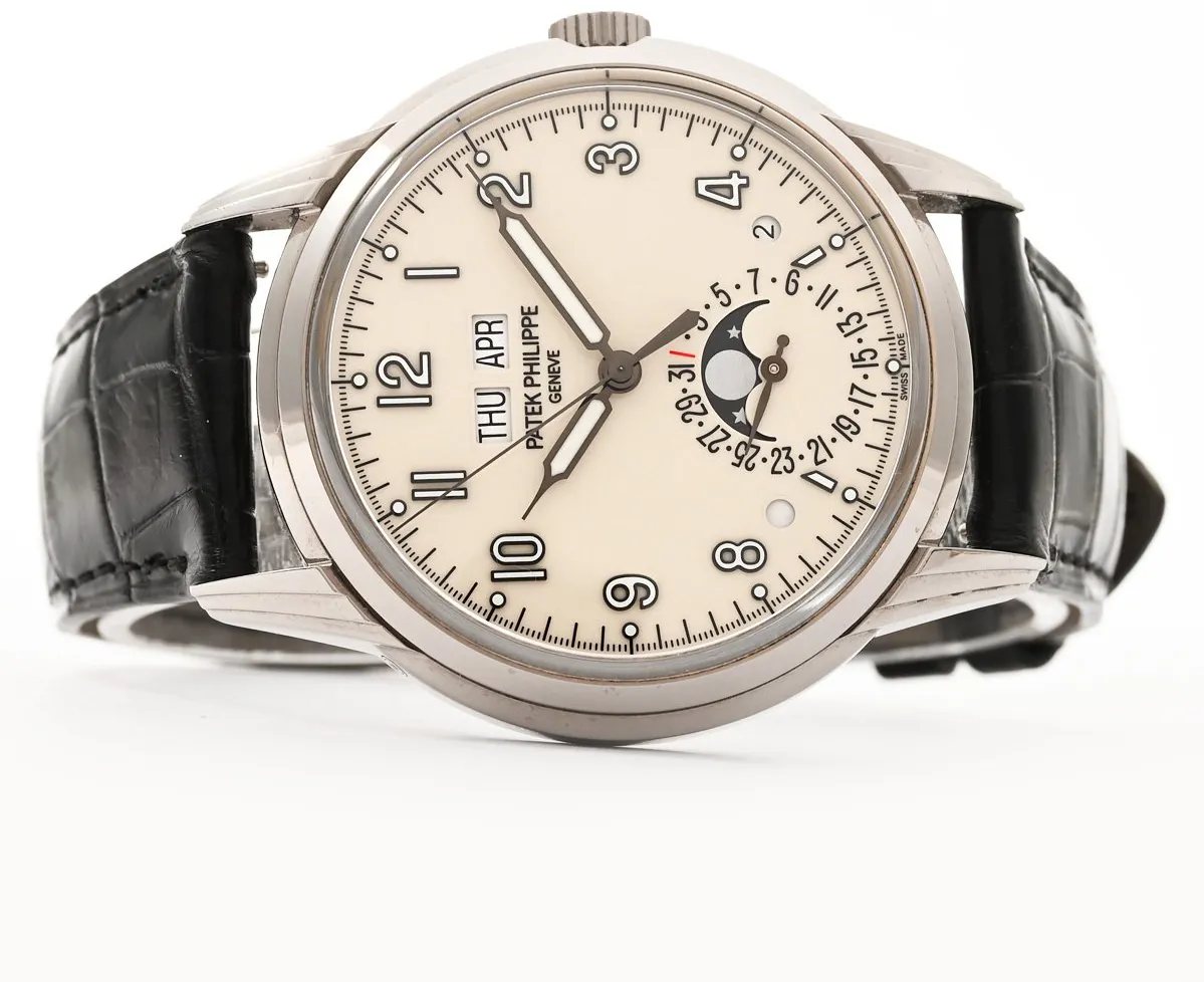 Patek Philippe Perpetual Calendar 5320G 40mm White gold Ivory 5