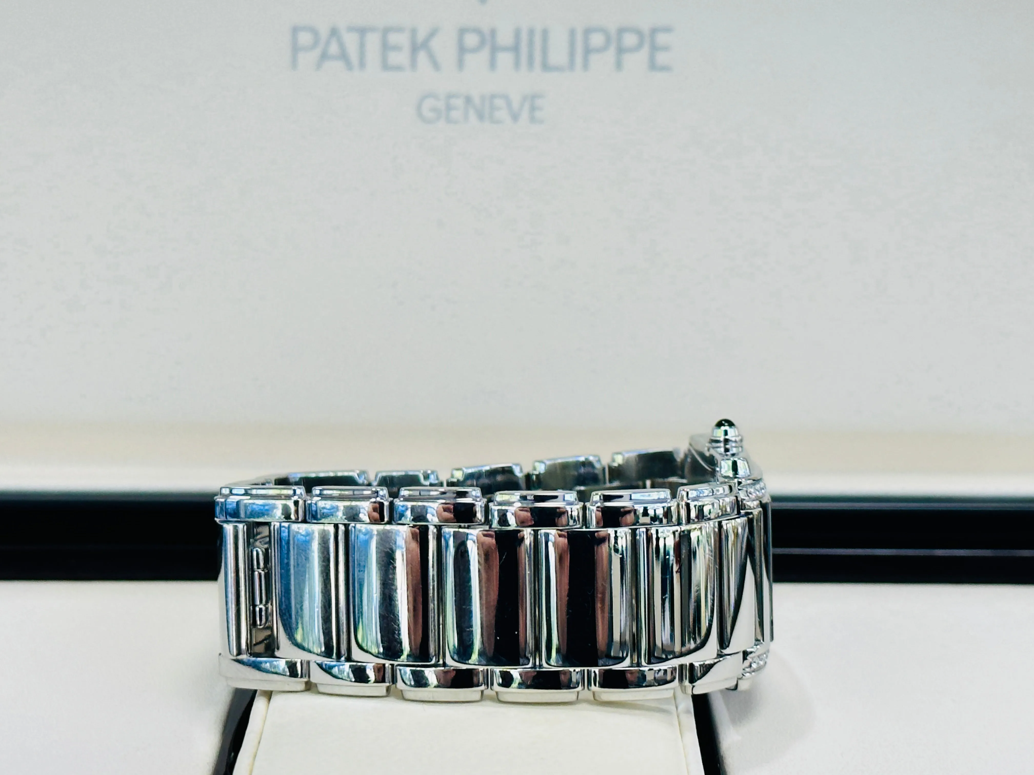 Patek Philippe Twenty~4 4910/10A-001 25mm Stainless steel Black 7