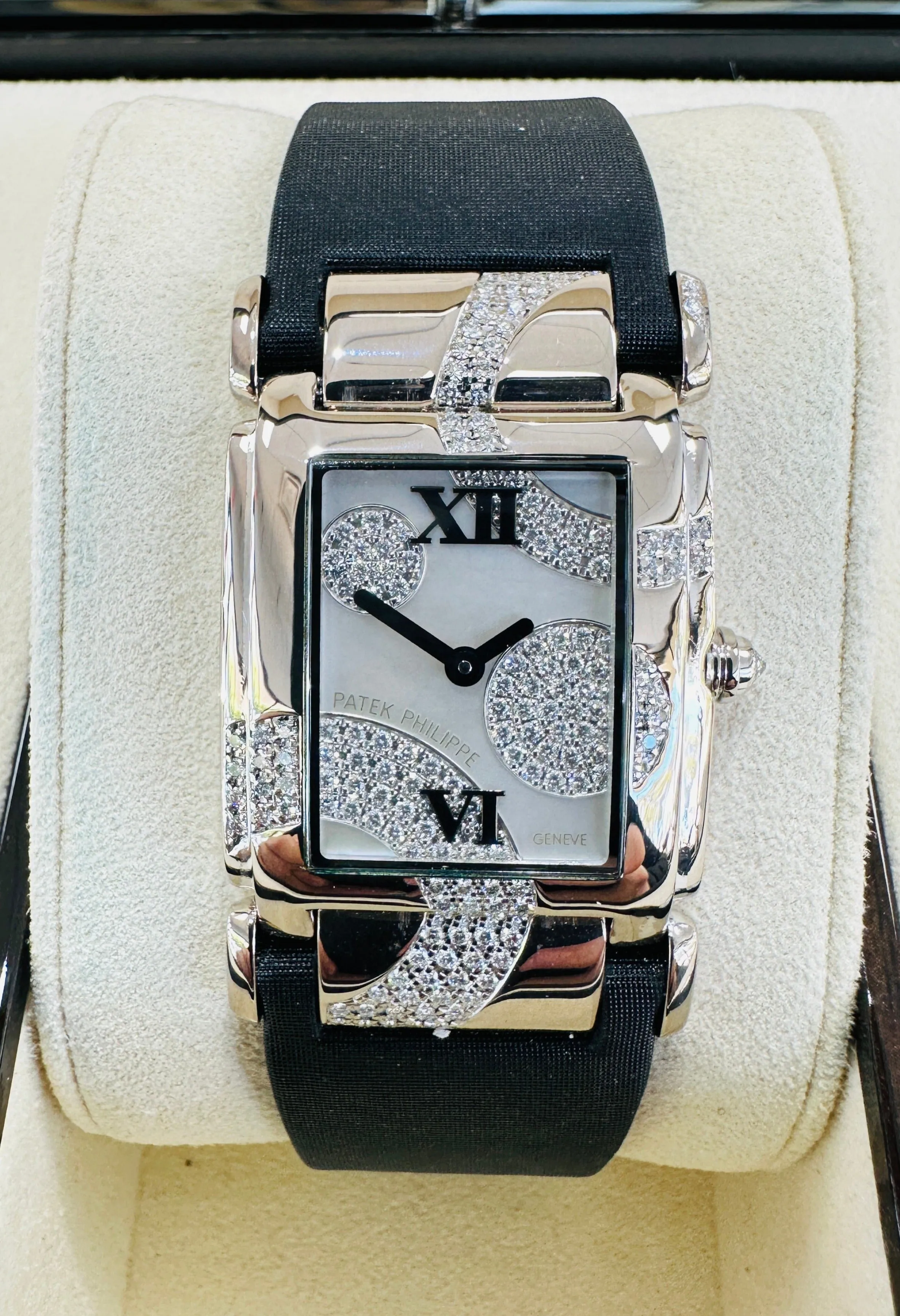 Patek Philippe Twenty~4 4 4914G 25mm 18k White Gold Covered With Patek Factory Top Quality Diamonds MOP