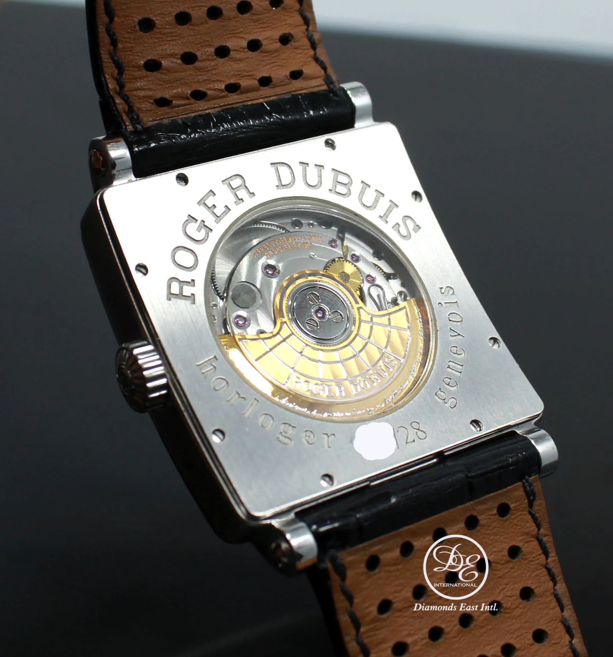 Roger Dubuis Golden Square G40 57 0 40mm White gold and 18k white gold 9