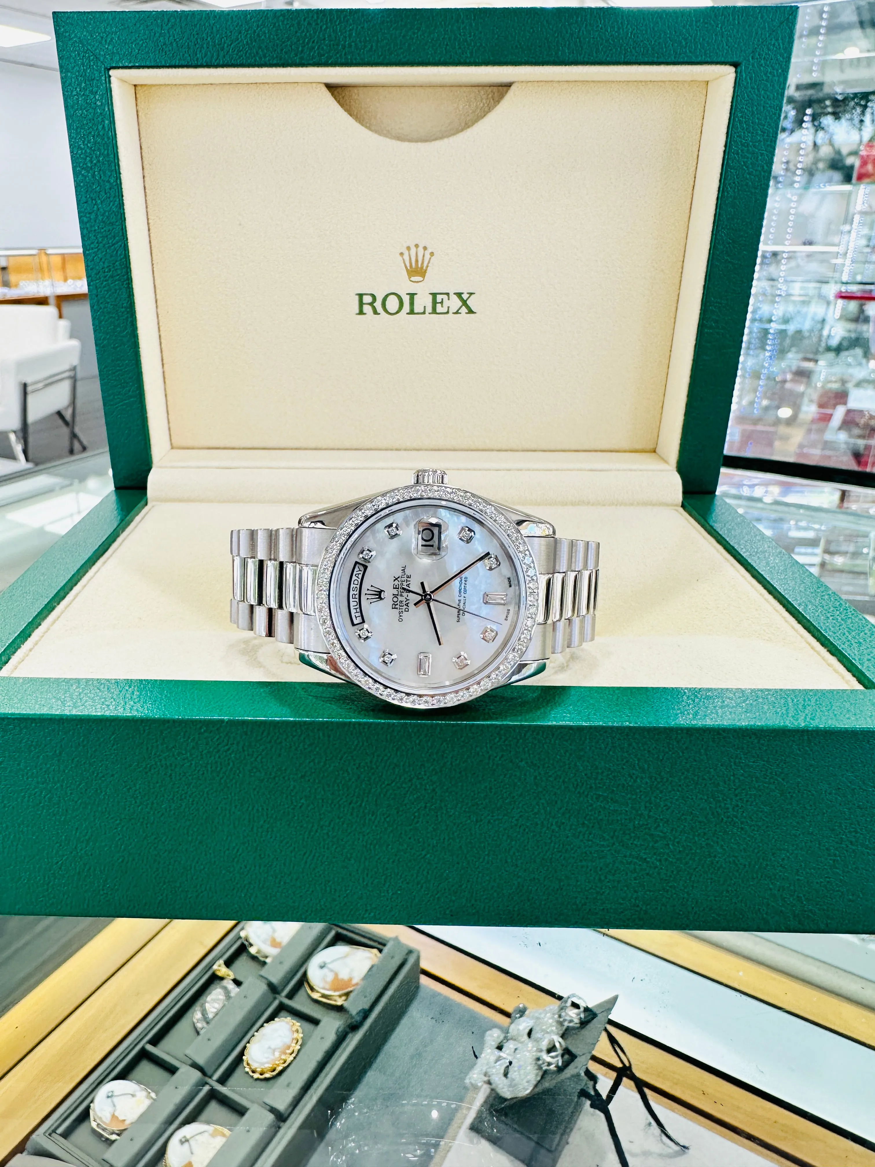 Rolex Day-Date 36 118209 36mm White gold Diamond 15