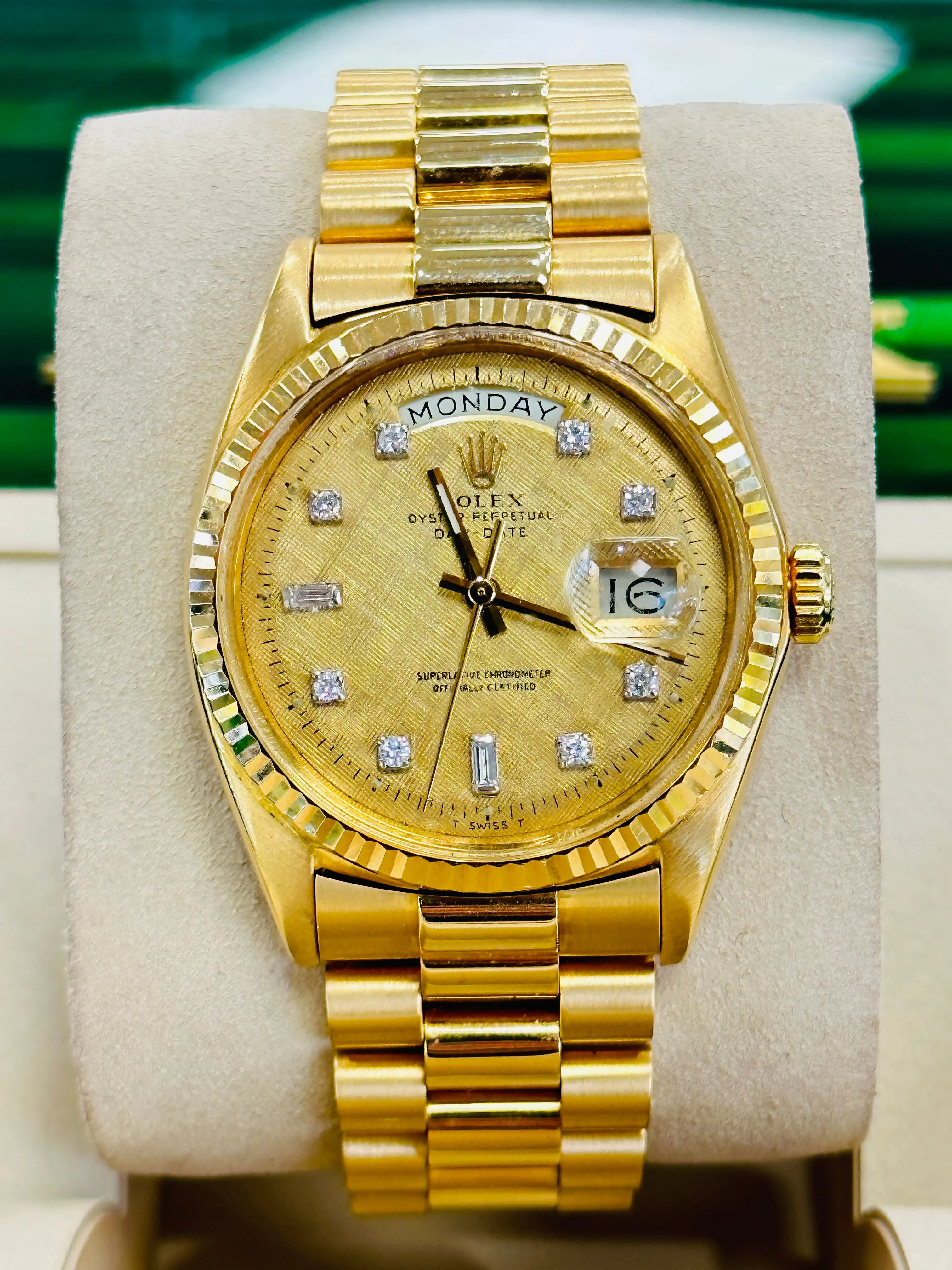 Rolex Day-Date 36 1803 36mm Yellow gold Linen