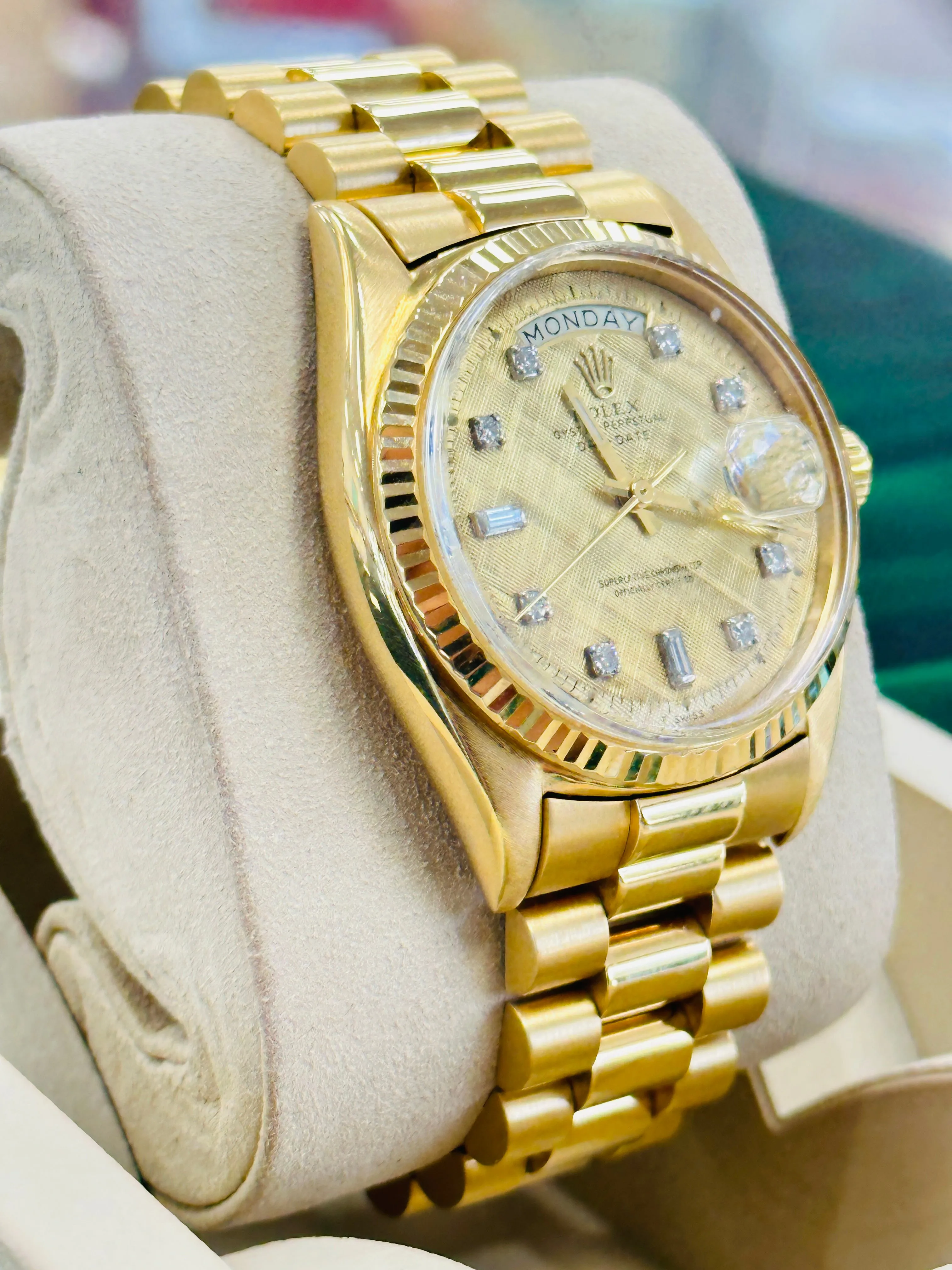 Rolex Day-Date 36 1803 36mm Yellow gold Linen 2