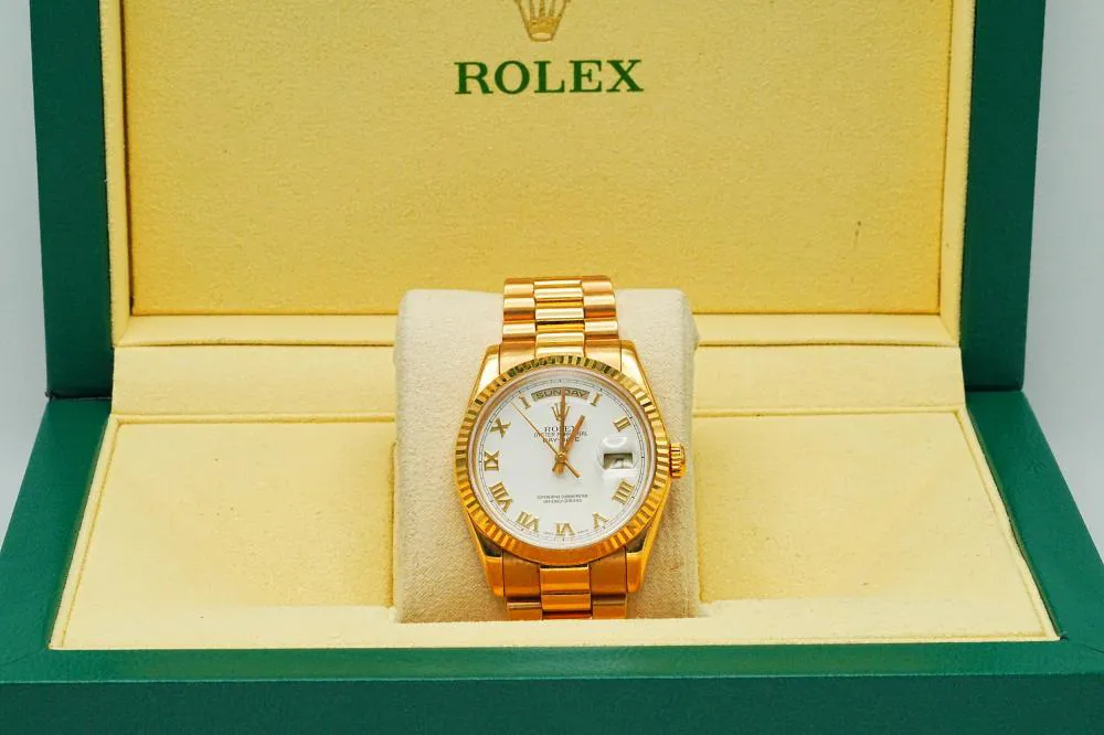 Rolex Day-Date 36mm 18k yellow gold Silver