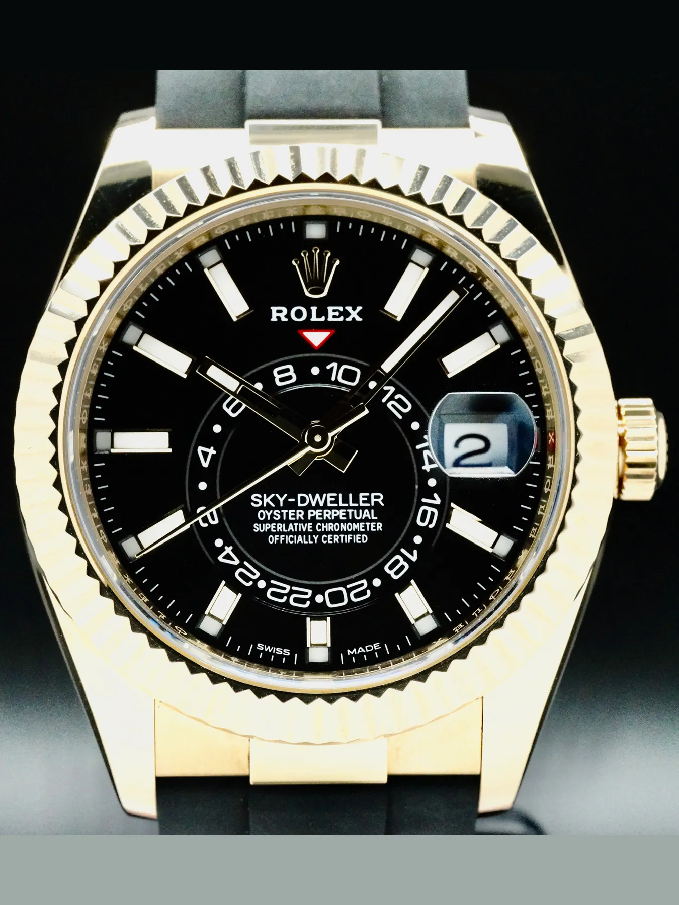 Rolex Sky-Dweller 326238 42mm Yellow gold and 18k yellow gold Black